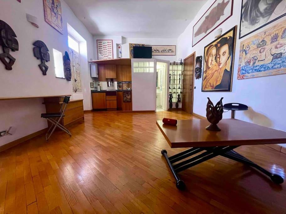 Lejlighed Our Arty Flat In Monti *